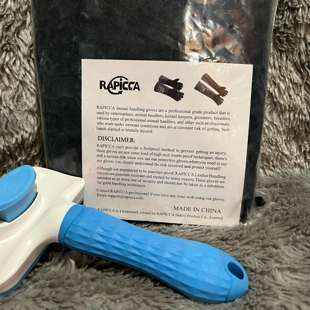 Rapicca Leather Animal Handling Gloves and Self Cleaning Animal Hair Brush